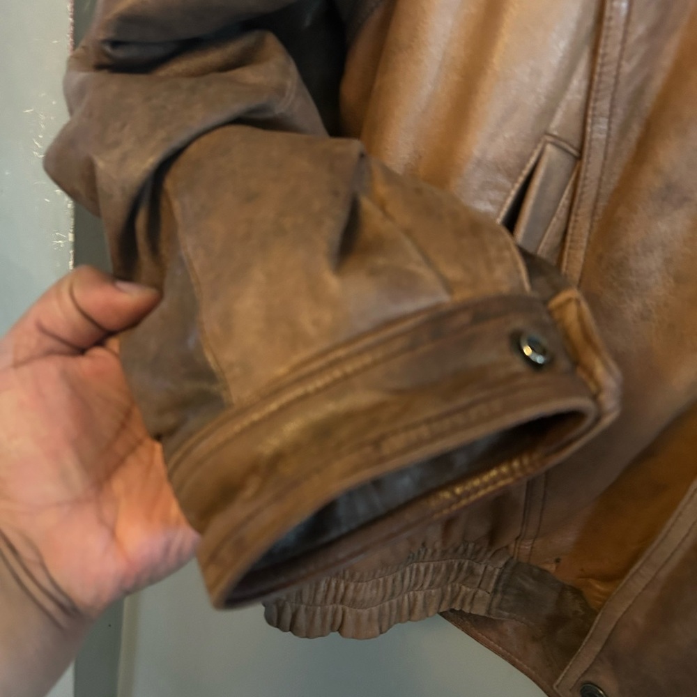 Wilson’s Leather Jacket - brown 100% leather bomber style w/removable interior - Picture 4 of 14